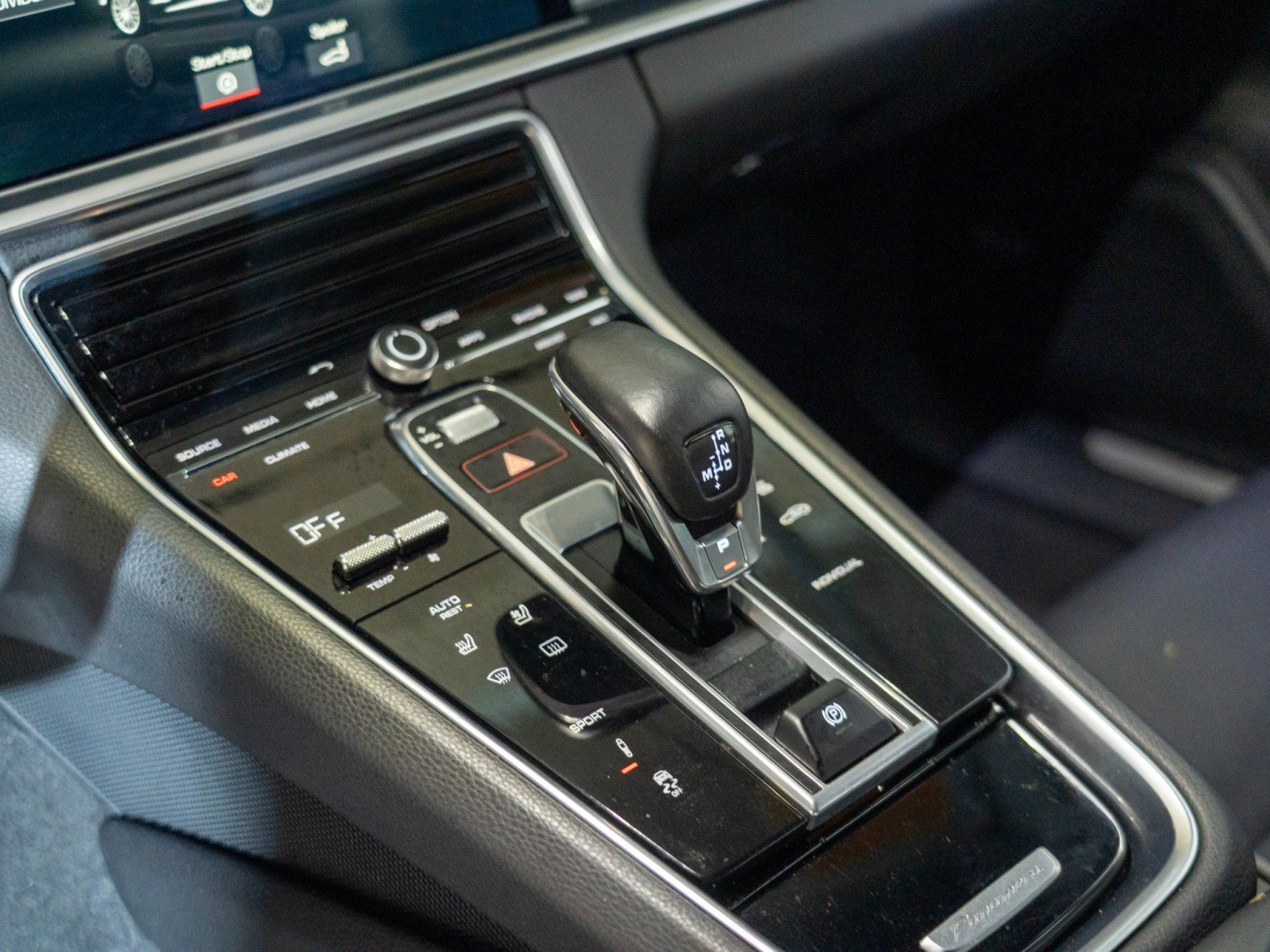 Certified 2018 Porsche Panamera 4S AWD/4WD image 22