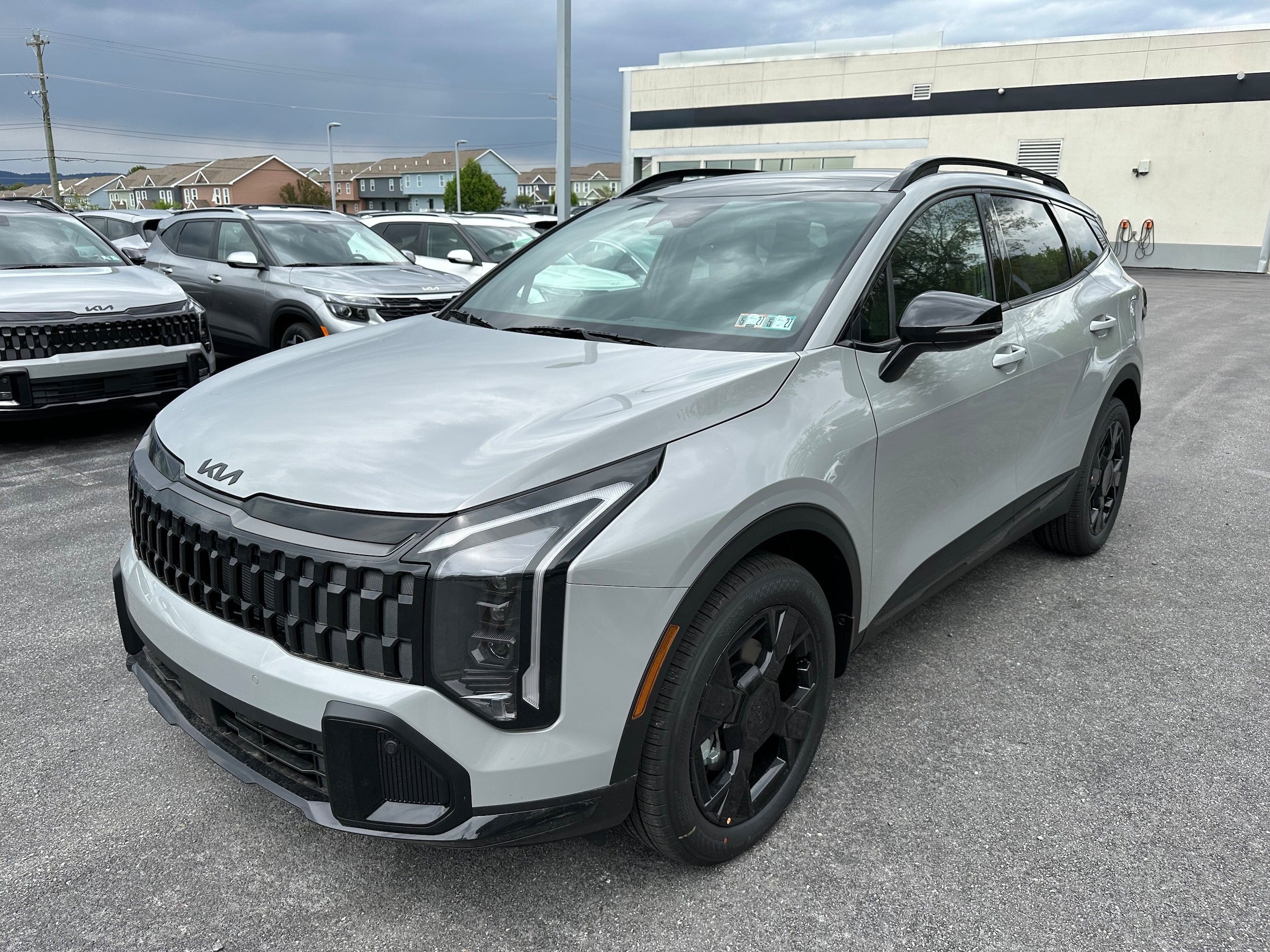 New 2026 Kia Sportage X-Line w/ X-Line Premium Package AWD/4WD image 1