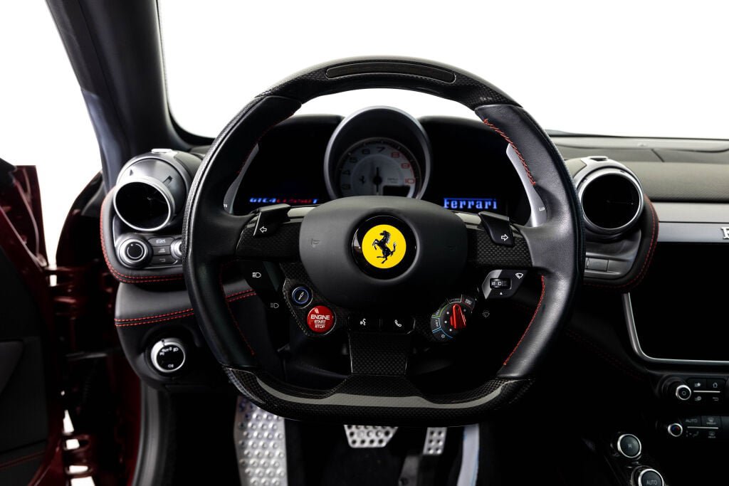 Certified 2019 Ferrari GTC4Lusso T RWD image 5