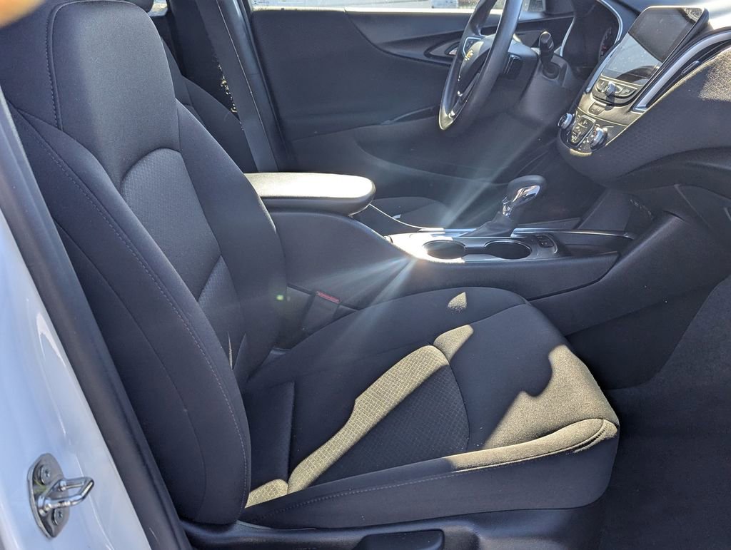 Used 2022 Chevrolet Malibu LS w/ Driver Confidence Package II FWD image 24