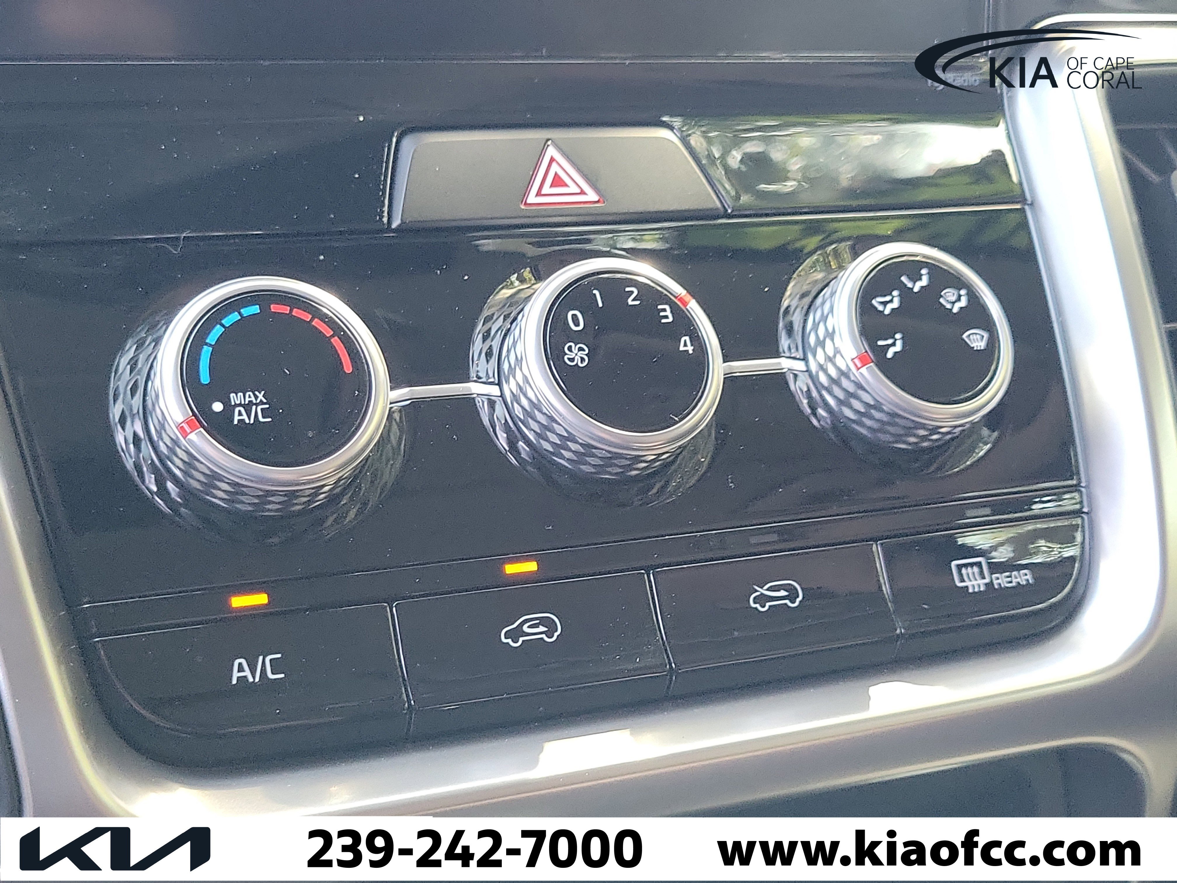 Certified 2023 Kia Sorento LX FWD image 31