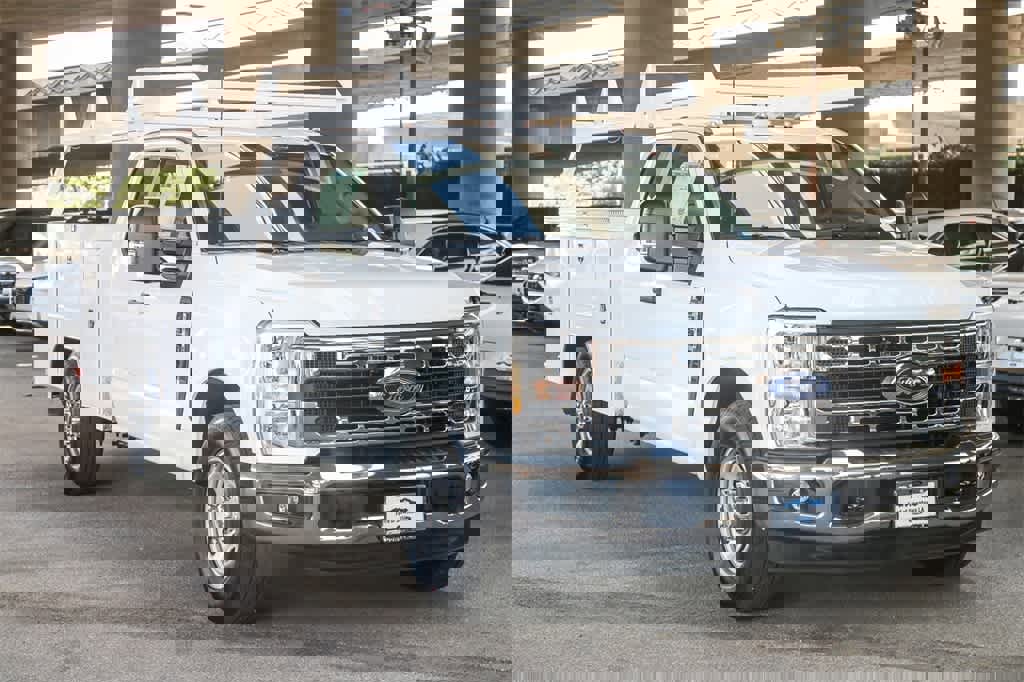 New 2026 Ford F350 XL w/ XL Chrome Package image 3