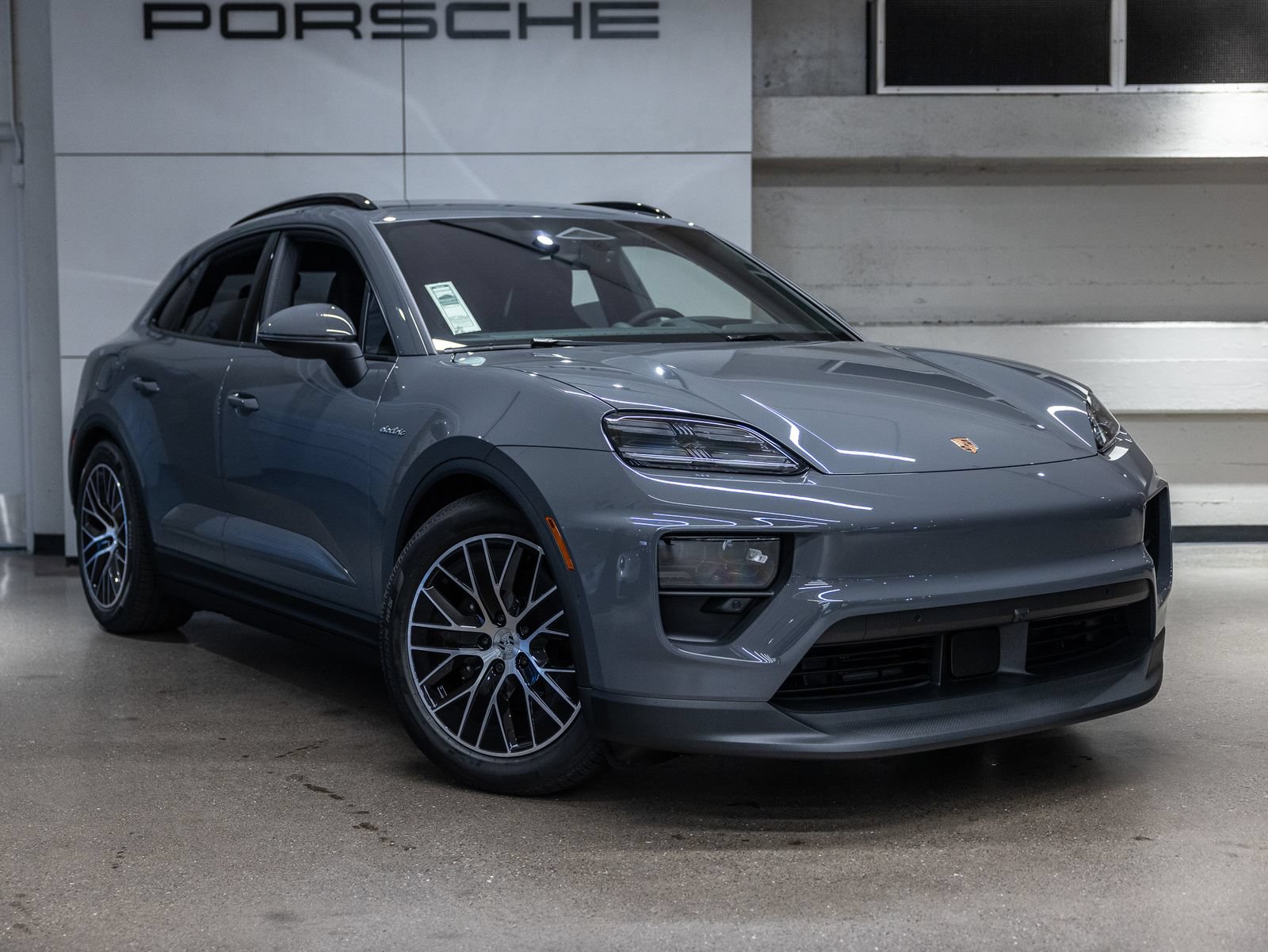 New 2026 Porsche Macan 4 Electric AWD/4WD image 10