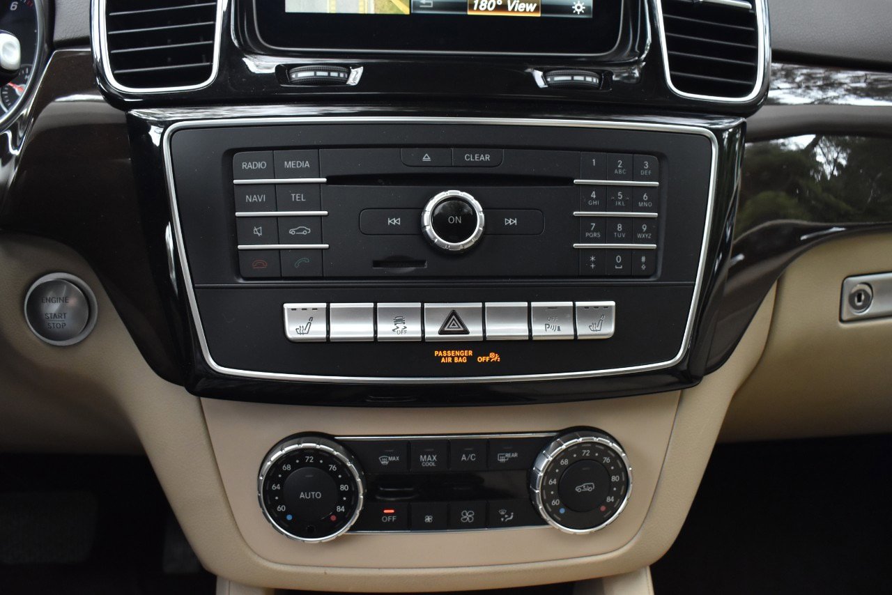Used 2019 Mercedes-Benz GLE 400 4MATIC image 34