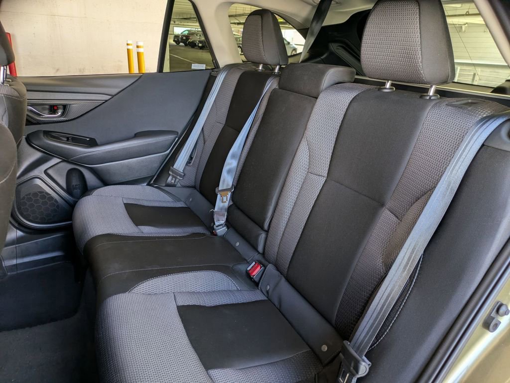 Used 2025 Subaru Outback Premium image 24