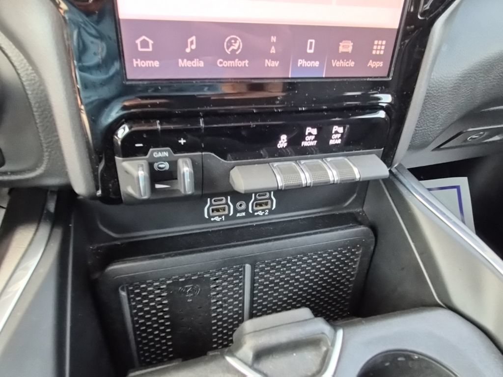 Used 2026 RAM 1500 Laramie w/ Sport Appearance Package AWD/4WD image 15