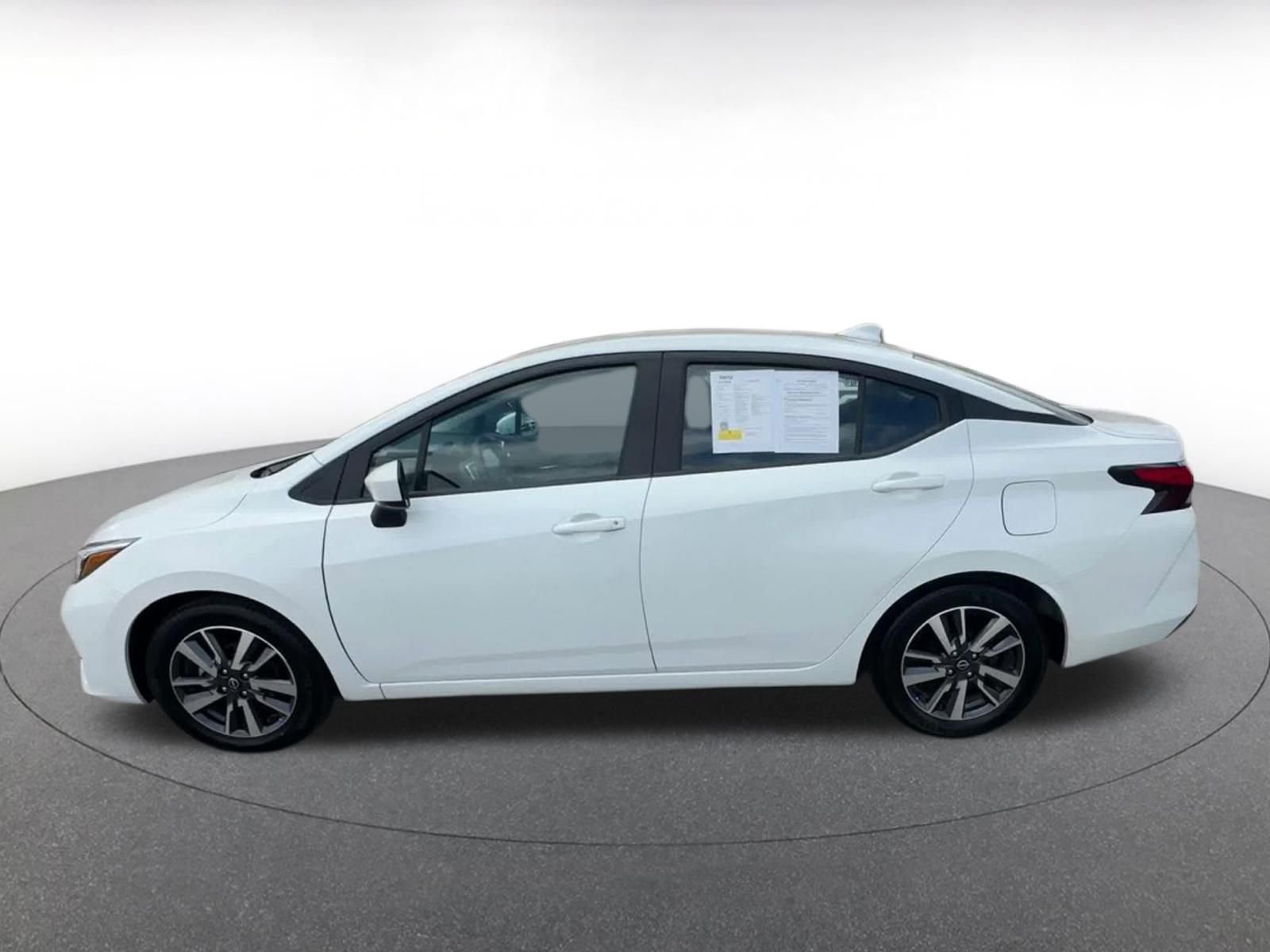 Used 2025 Nissan Versa SV FWD image 9