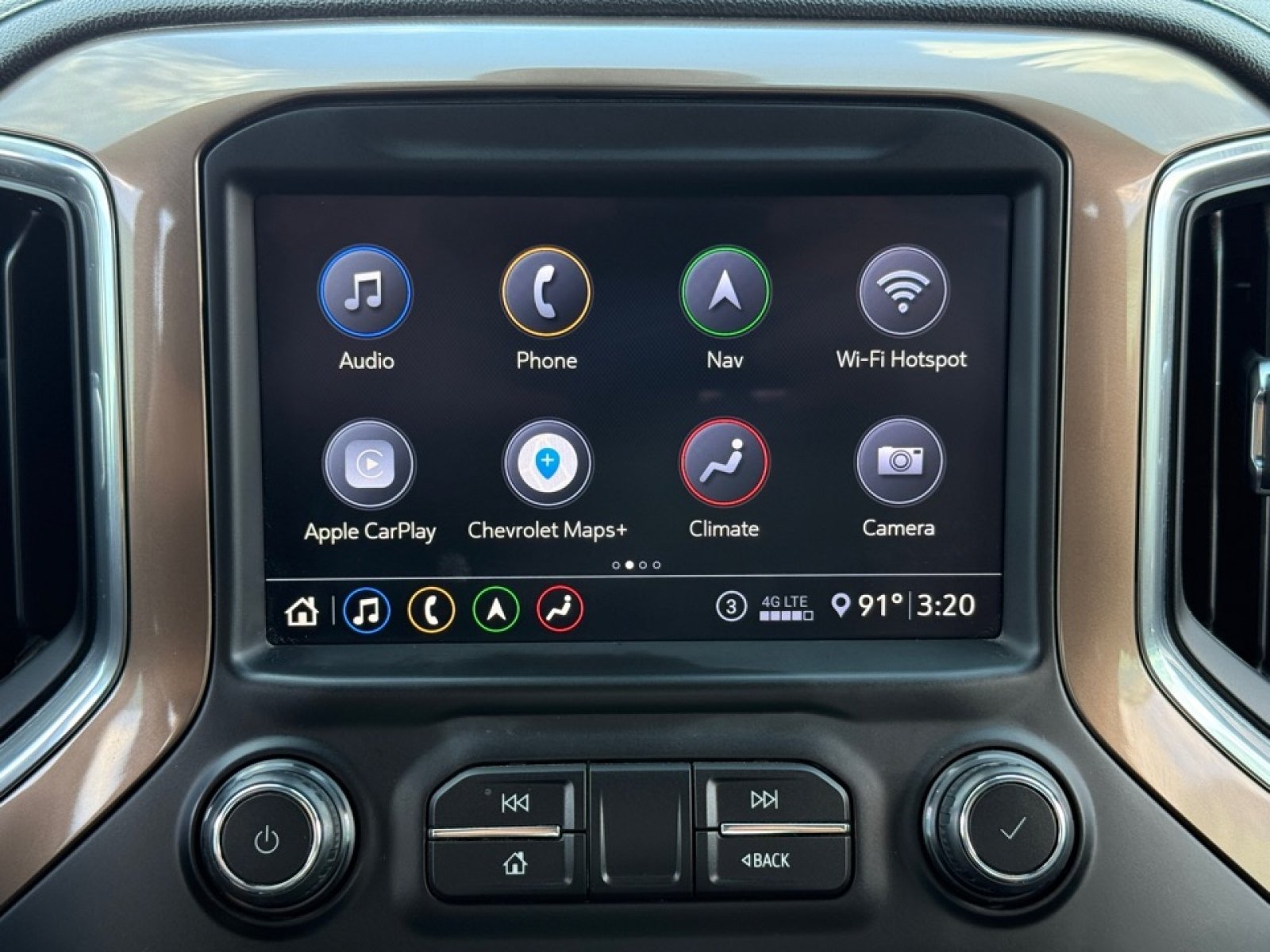 Used 2020 Chevrolet Silverado 1500 High Country w/ Technology Package AWD/4WD image 15