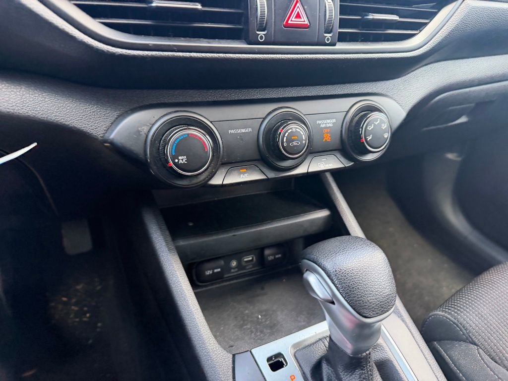 Used 2020 Kia Forte LXS FWD image 15