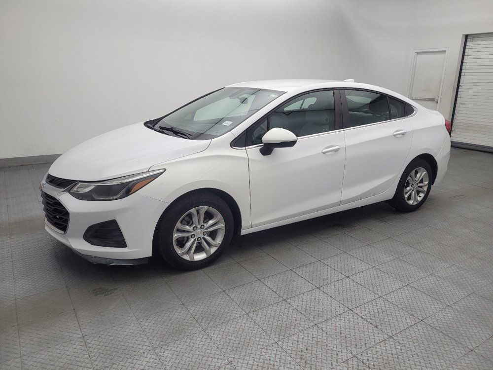 Used 2019 Chevrolet Cruze LT FWD image 2
