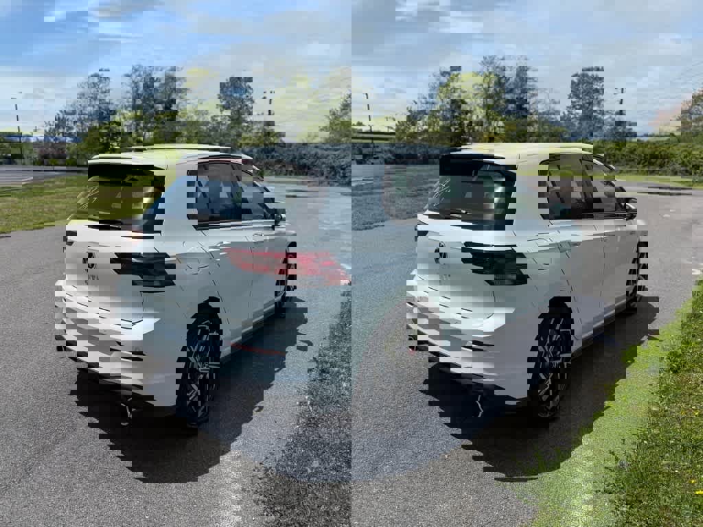 New 2025 Volkswagen GTI SE image 7