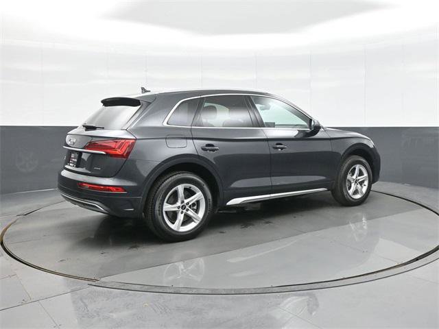 Used 2023 Audi Q5 2.0T Premium w/ Convenience Package image 7