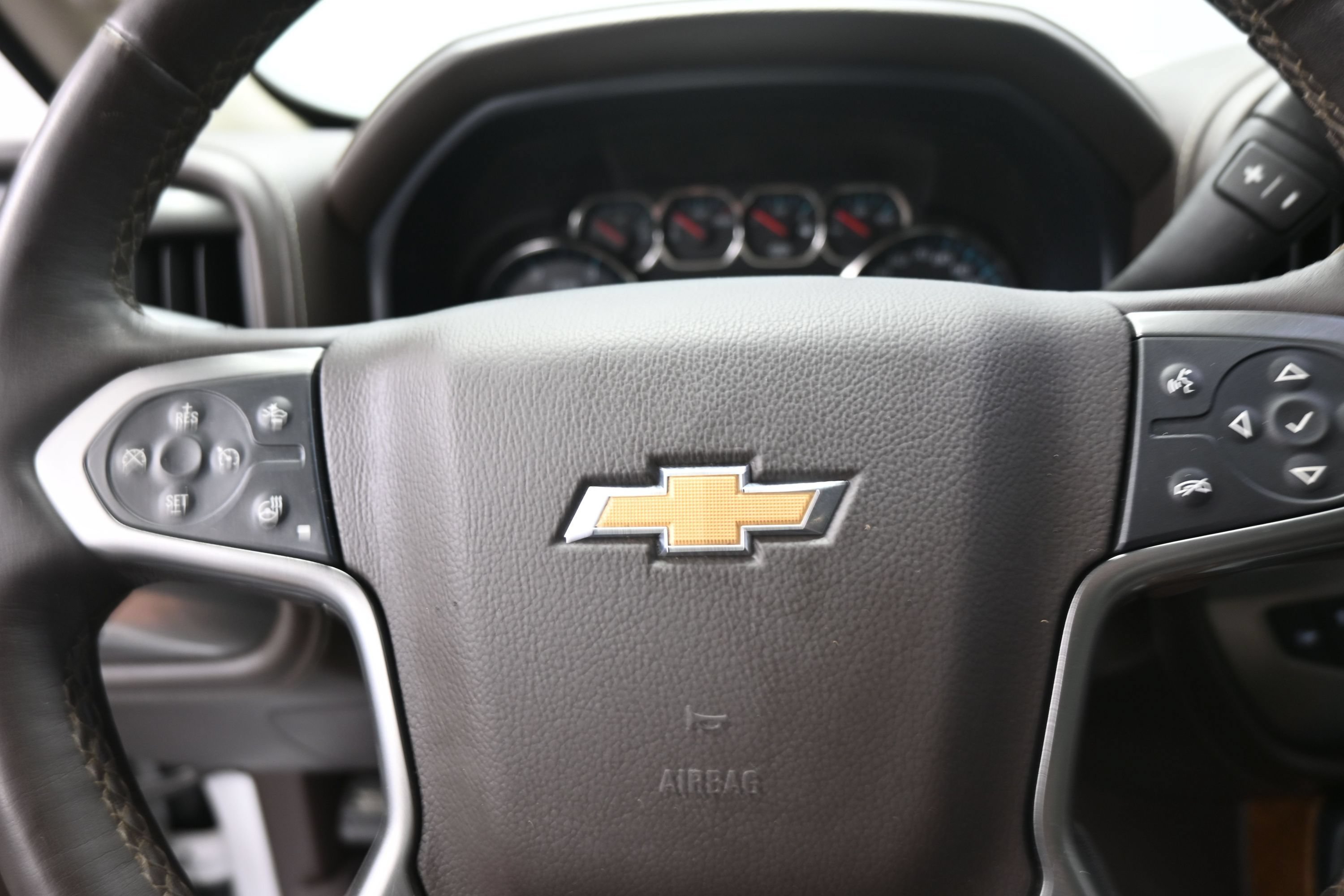 Used 2018 Chevrolet Silverado 3500 LTZ w/ Duramax Plus Package AWD/4WD image 17