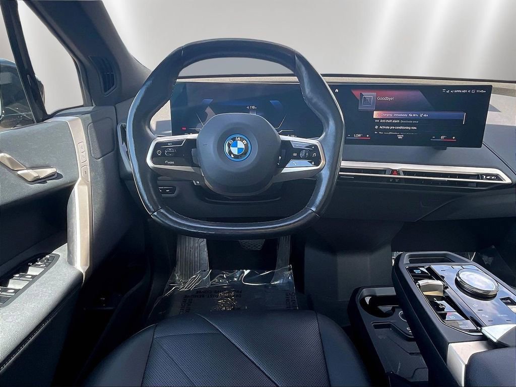 Used 2023 BMW iX xDrive50 w/ Sport Package AWD/4WD image 8