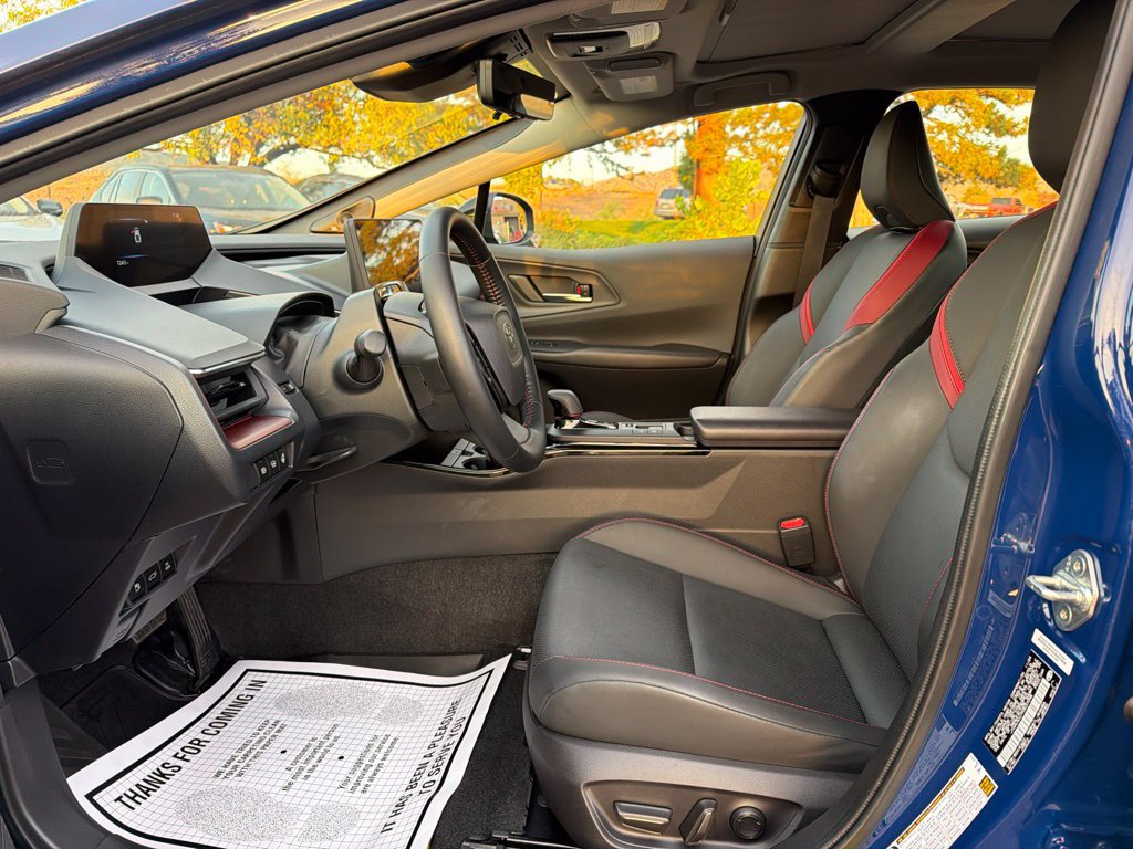 Used 2024 Toyota Prius Prime Premium w/ Advanced Technology Package FWD image 24