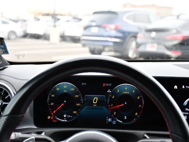 Used 2023 Mercedes-Benz CLA 250 image 21