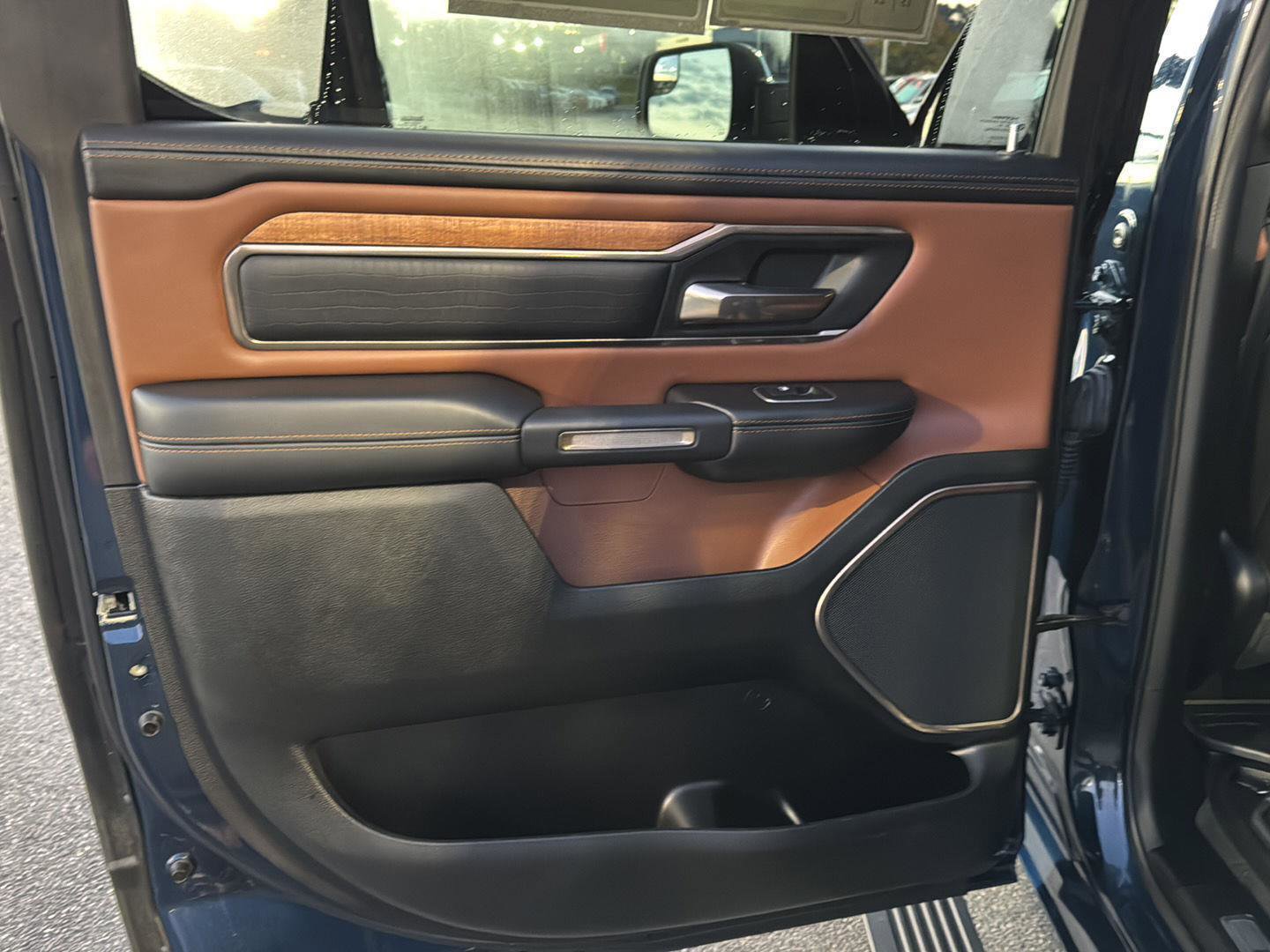 Used 2022 RAM 1500 Limited image 15