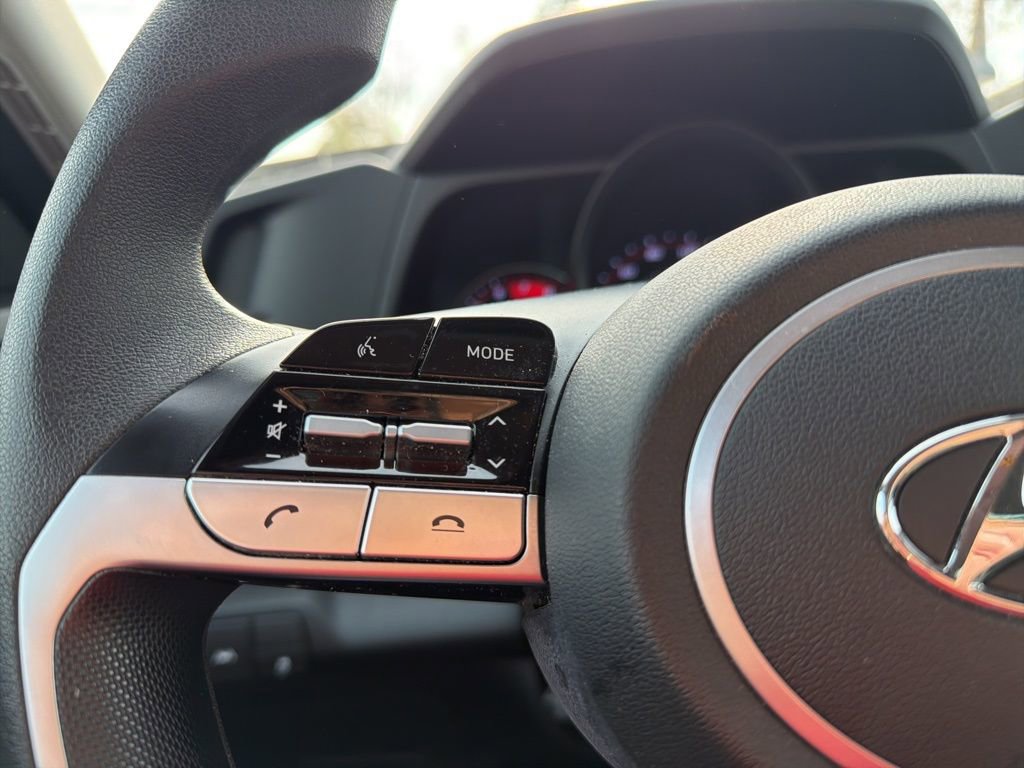 Used 2022 Hyundai Elantra SEL image 29