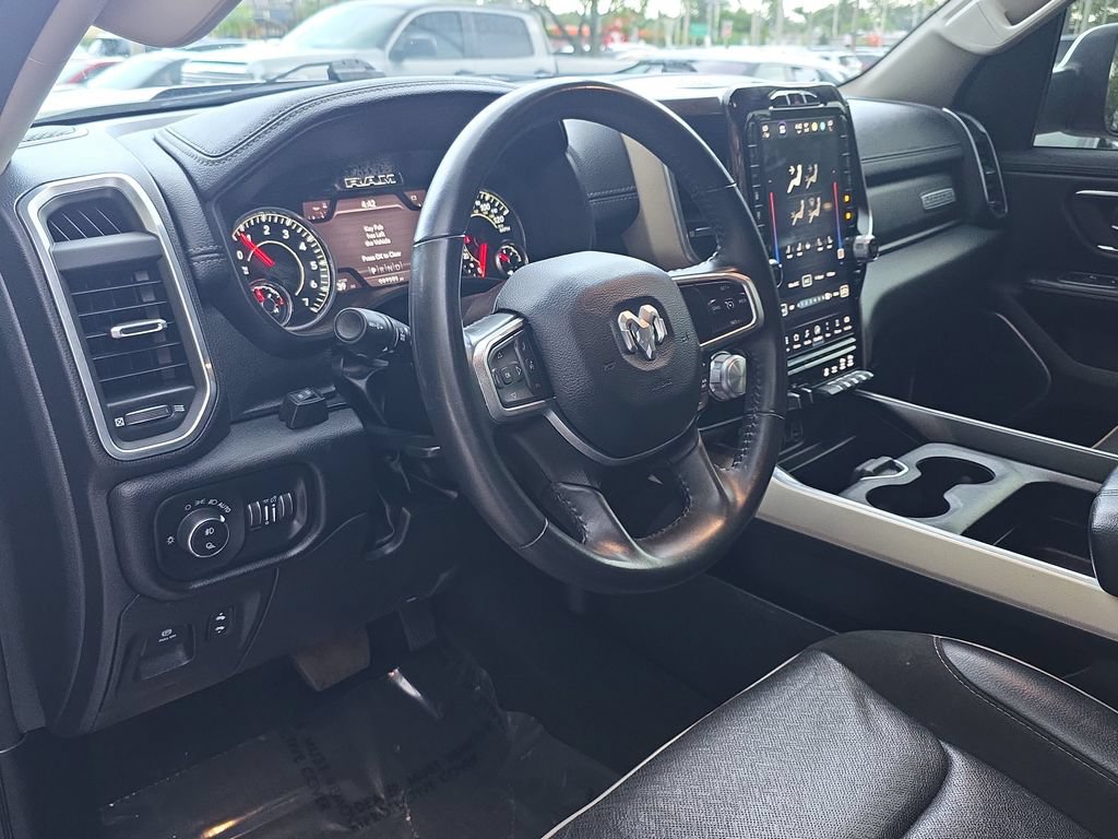 Used 2022 RAM 1500 Laramie AWD/4WD image 24