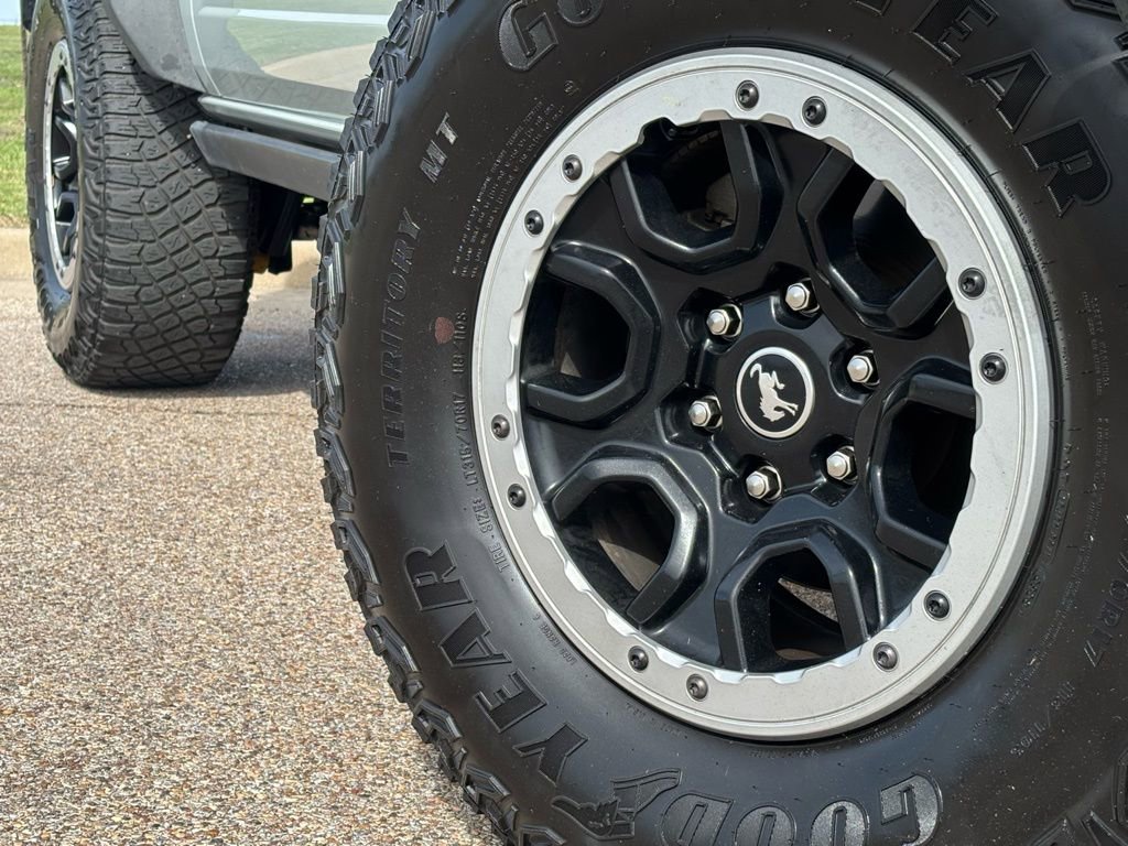 Used 2022 Ford Bronco Black Diamond w/ Sasquatch Package image 2