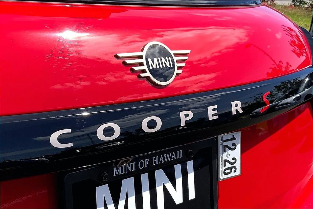 Certified 2025 MINI Cooper S FWD image 9