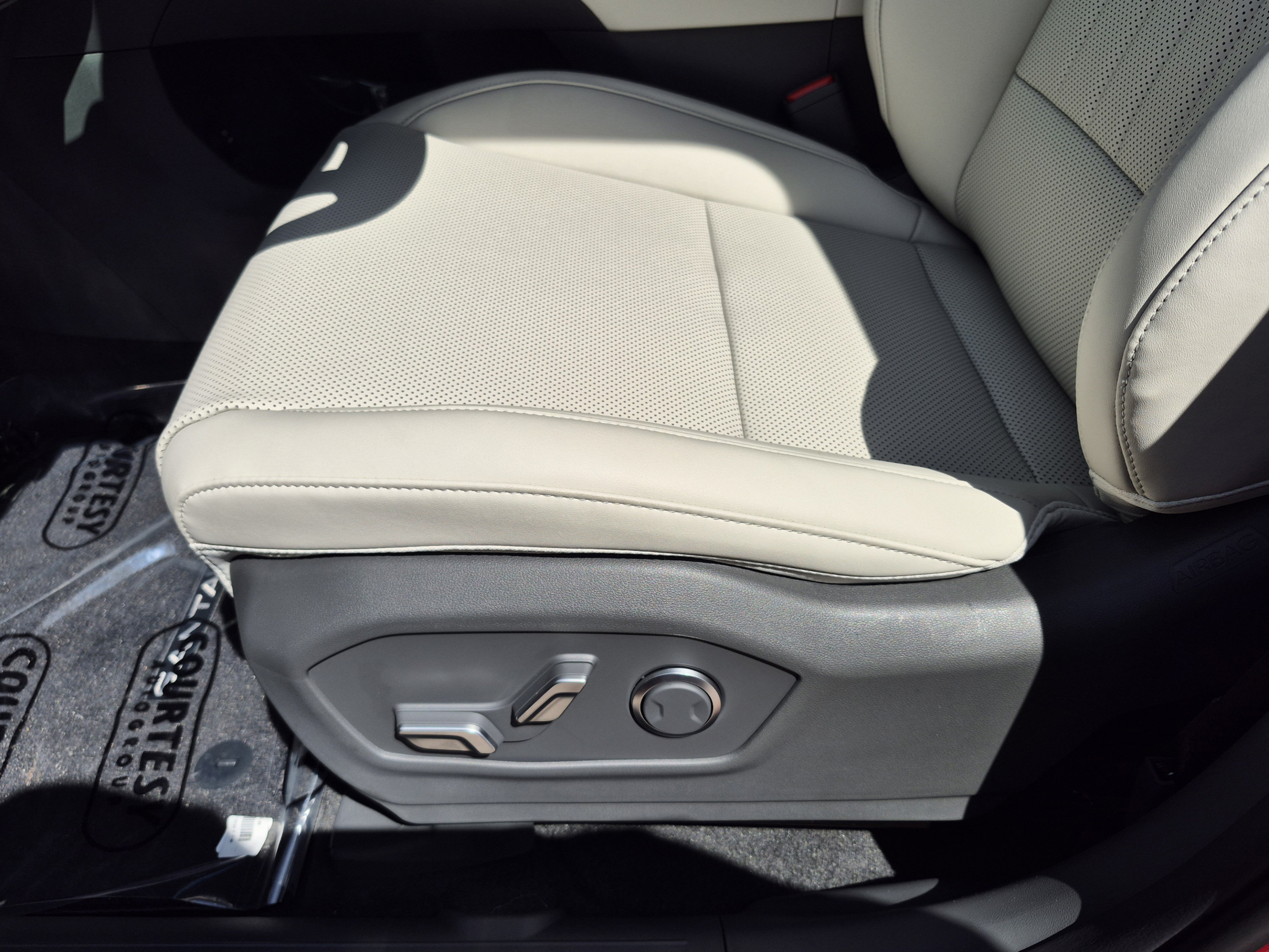 New 2027 Hyundai Santa Fe SEL FWD image 22