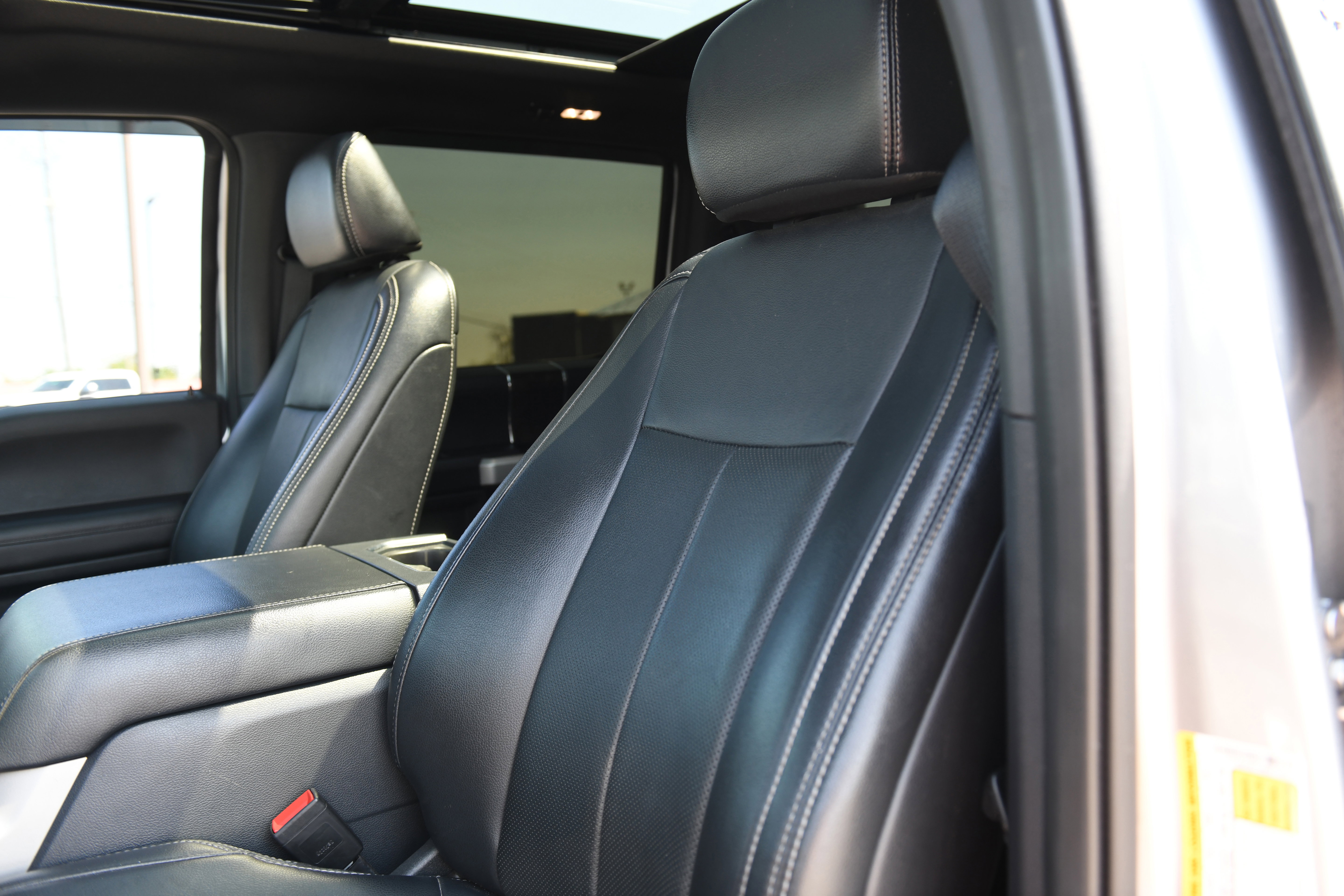 Used 2022 Ford F250 Lariat w/ Lariat Ultimate Package image 21