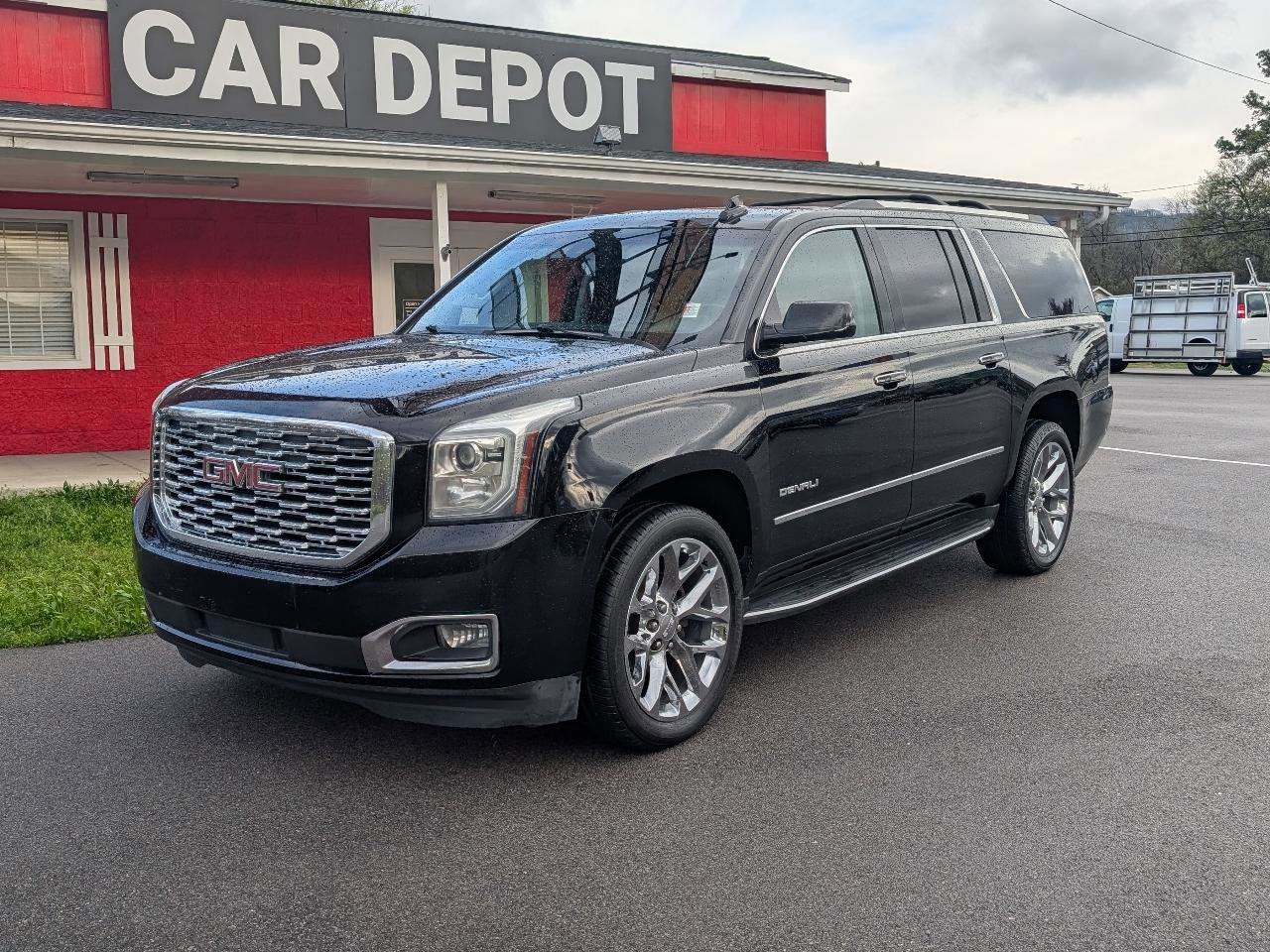 Used 2018 GMC Yukon XL Denali w/ Open Road Package image 2