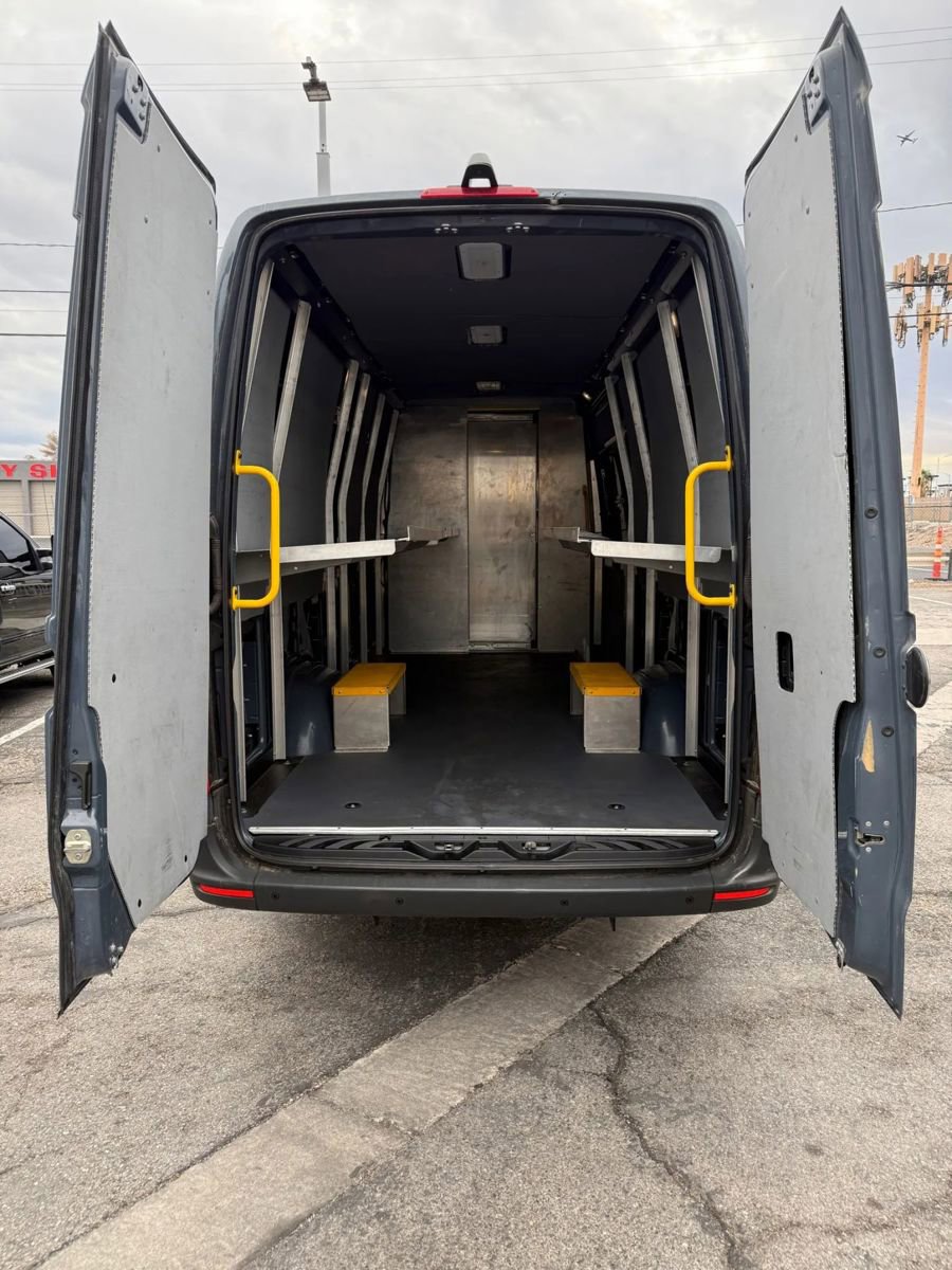 Used 2019 Mercedes-Benz Sprinter 170 image 14