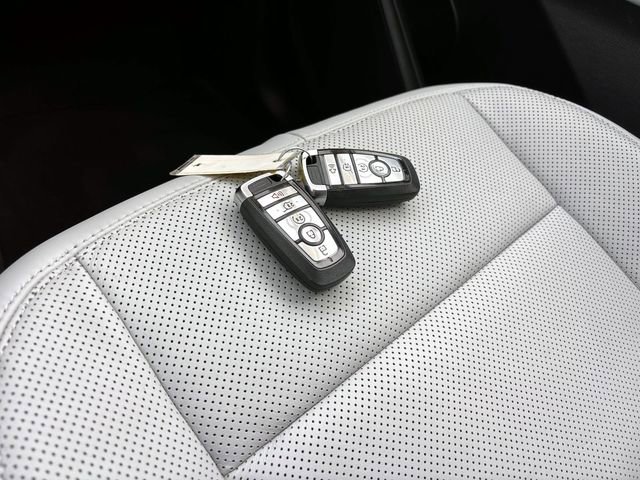Used 2025 Ford Explorer Platinum w/ Ultimate Package image 28