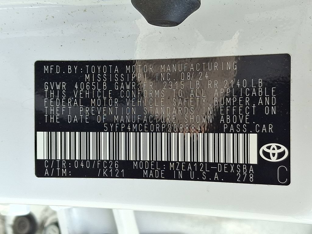Used 2024 Toyota Corolla SE w/ SE Premium Package FWD image 26