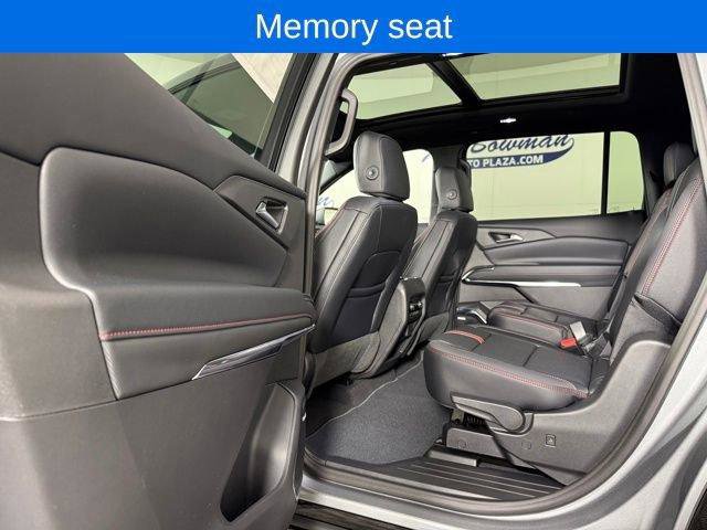 New 2026 Chevrolet Traverse RS image 13