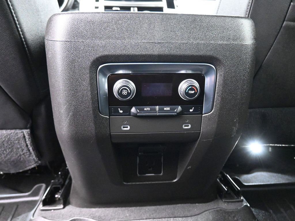 Used 2021 Chevrolet Suburban High Country image 43