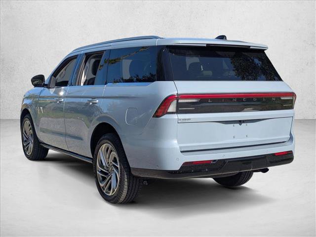 Used 2025 Lincoln Navigator Reserve AWD/4WD image 5