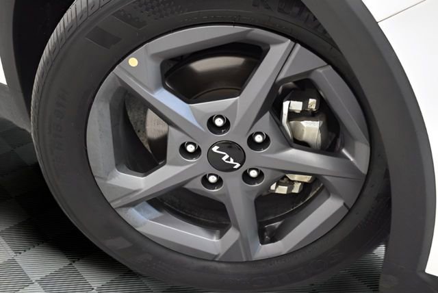 Used 2025 Kia K4 FWD image 29
