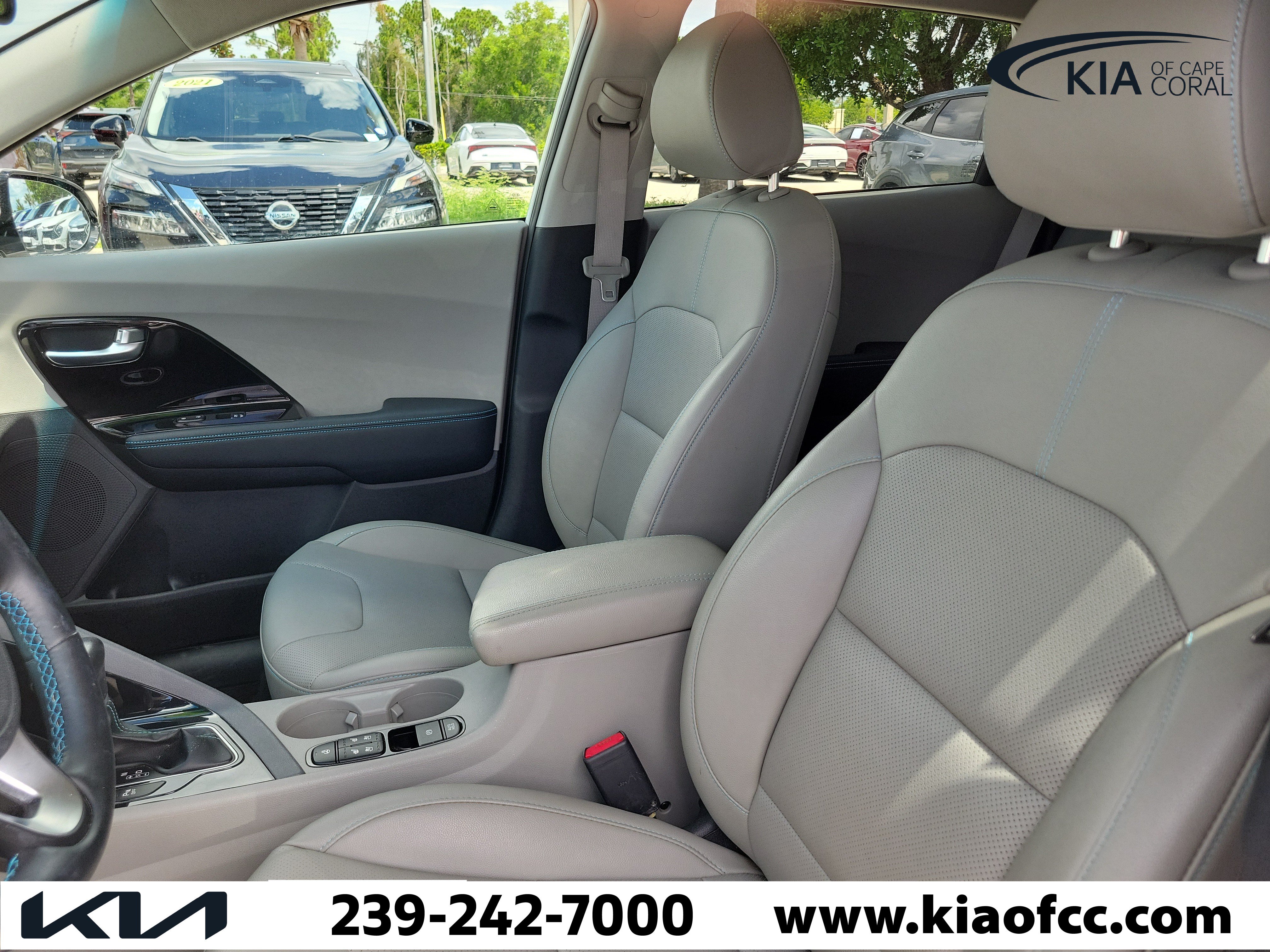 Used 2021 Kia Niro EX Premium FWD image 21