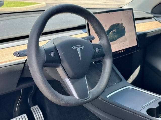 Used 2023 Tesla Model Y Performance AWD/4WD image 13