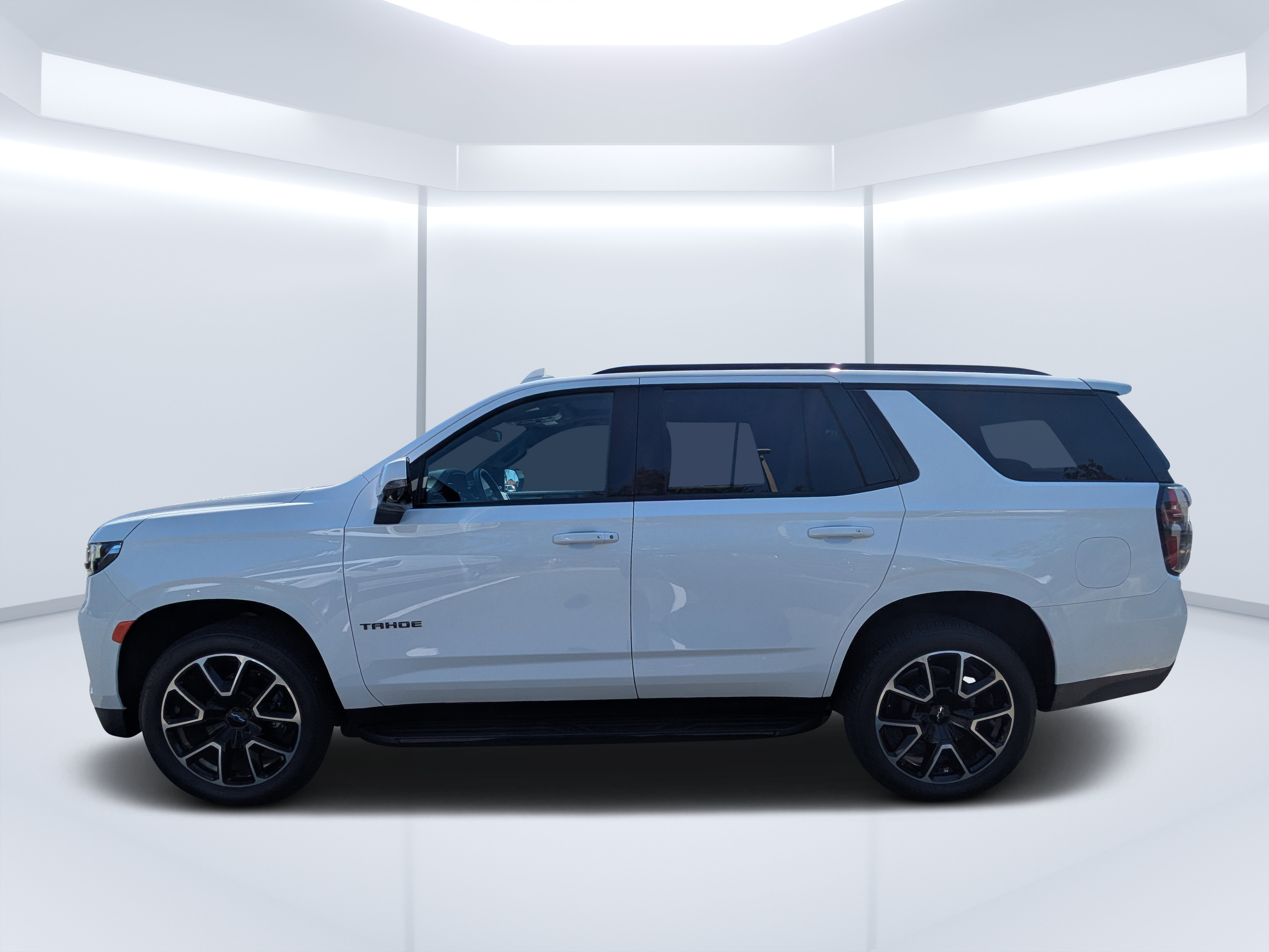 Used 2024 Chevrolet Tahoe RST w/ Luxury Package RWD image 6
