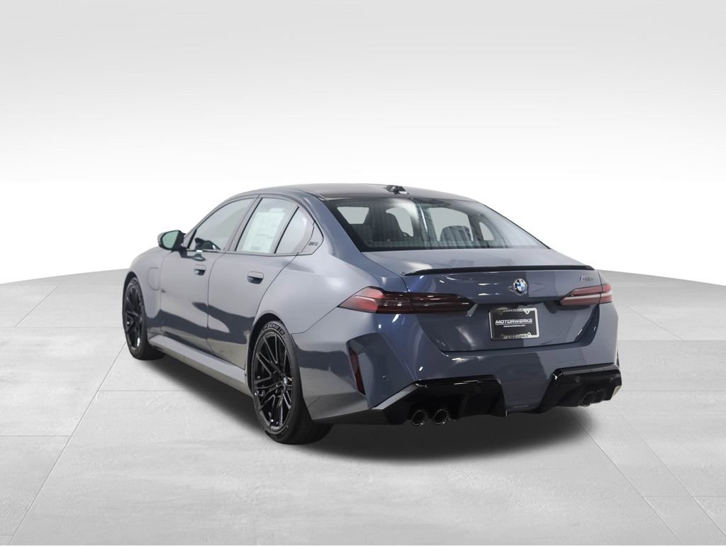 New 2026 BMW M5 w/ Carbon Package image 3