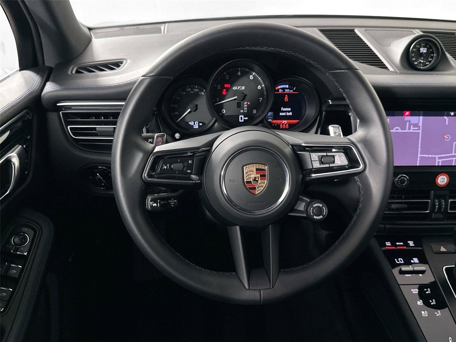 Certified 2025 Porsche Macan GTS AWD/4WD image 18
