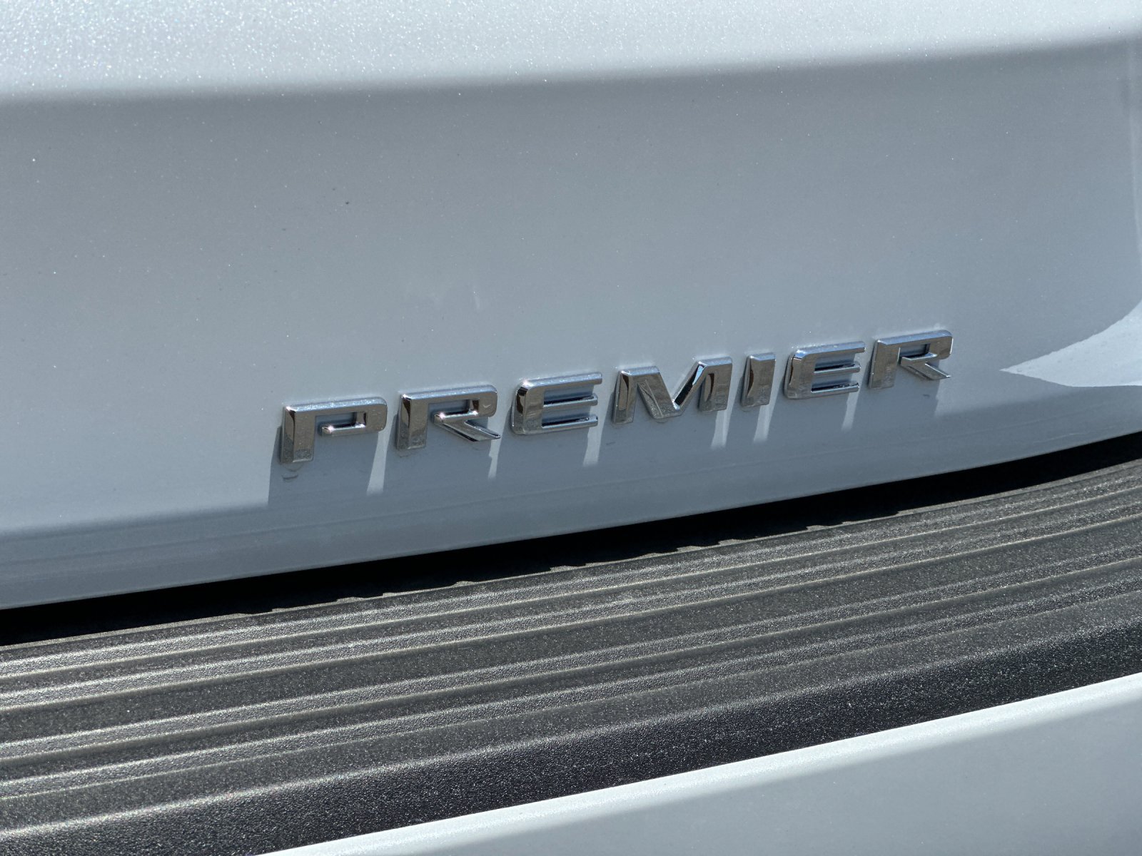 New 2026 Chevrolet Tahoe Premier w/ Sun And Tow Package AWD/4WD image 28