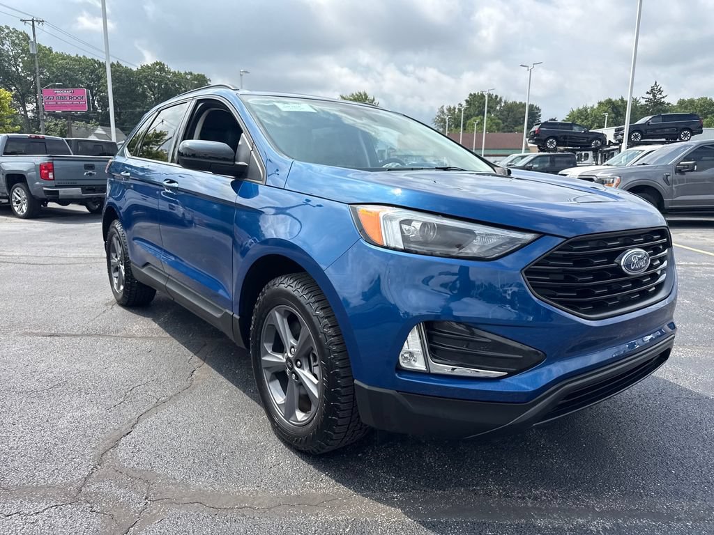 Used 2024 Ford Edge SEL w/ Sport Appearance Package AWD/4WD image 4