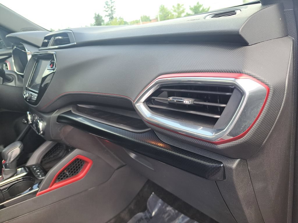 Used 2023 Chevrolet TrailBlazer RS w/ Sun and Liftgate Package AWD/4WD image 34