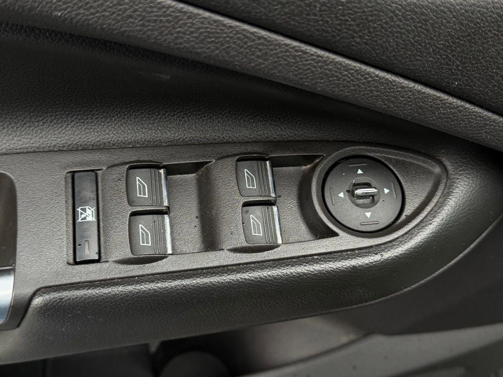 Used 2014 Ford Escape Titanium image 23