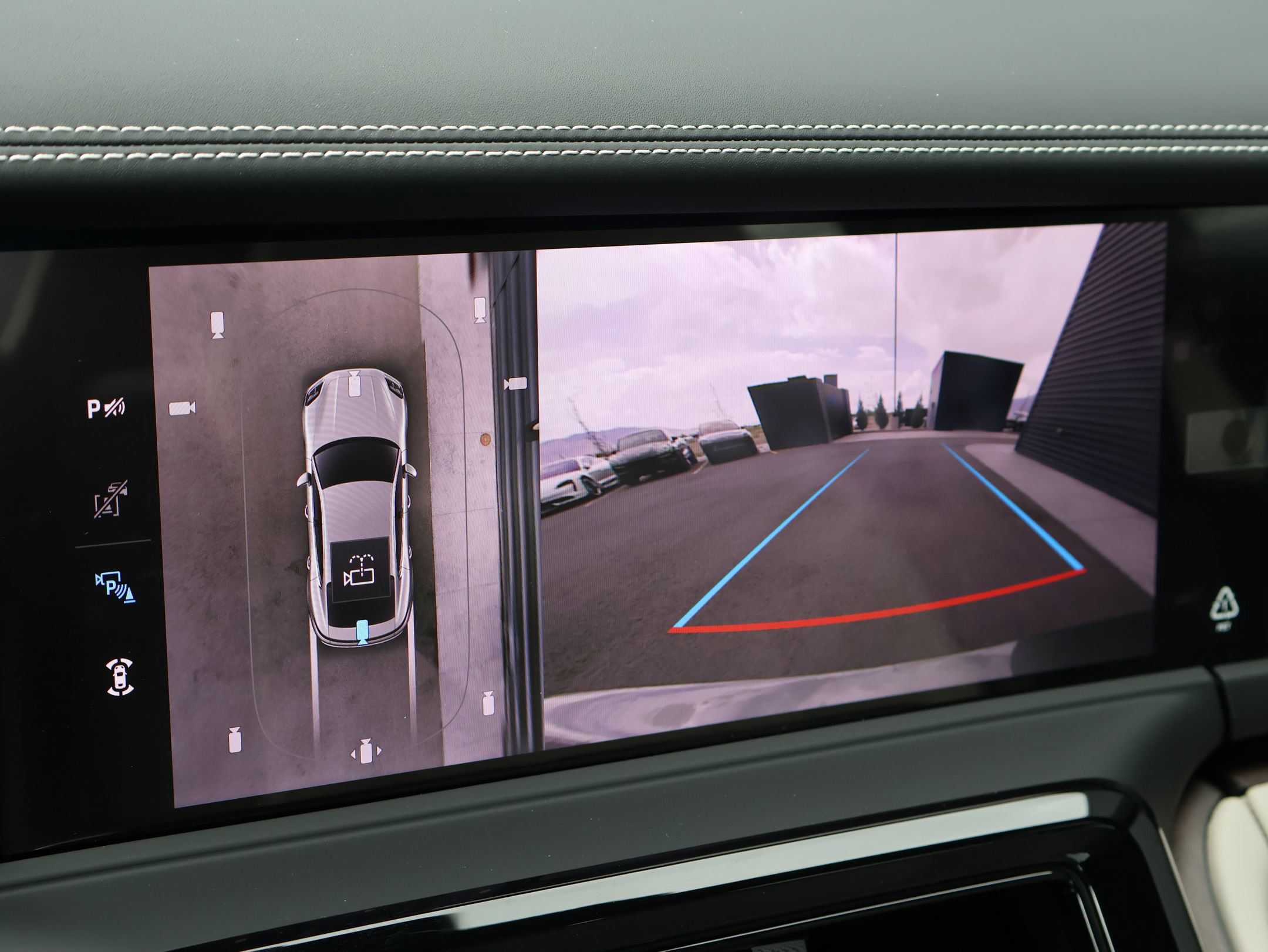New 2026 Porsche Panamera 4 AWD/4WD image 23