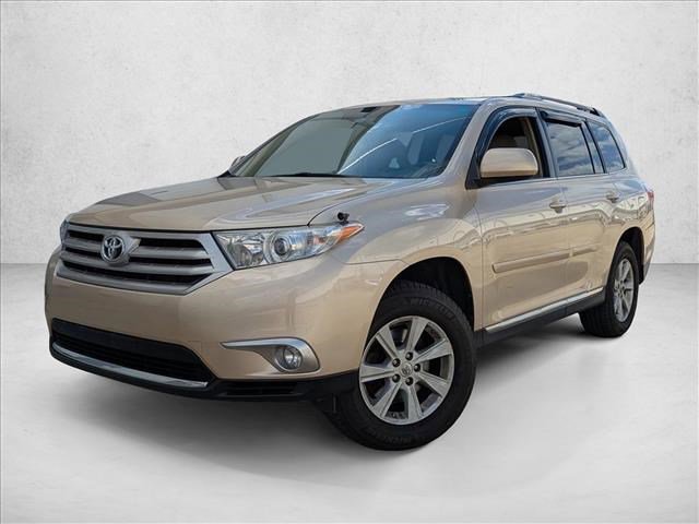 Used 2013 Toyota Highlander SE image 1