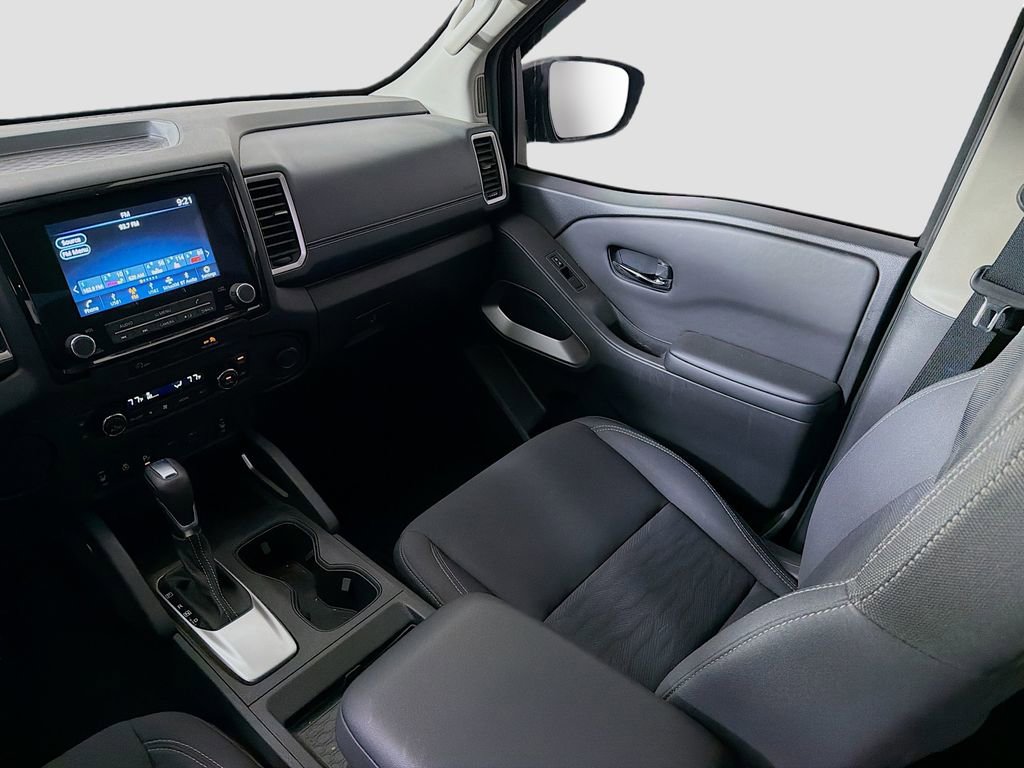 Used 2024 Nissan Frontier SV w/ SV Convenience Package image 24