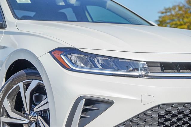 New 2026 Volkswagen Jetta SEL image 3