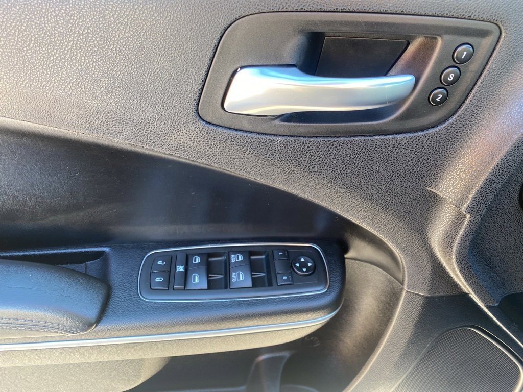 Used 2021 Dodge Charger SXT w/ Leather Interior Group image 18
