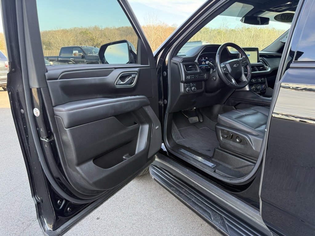 Used 2022 Chevrolet Tahoe RST w/ Luxury Package image 27